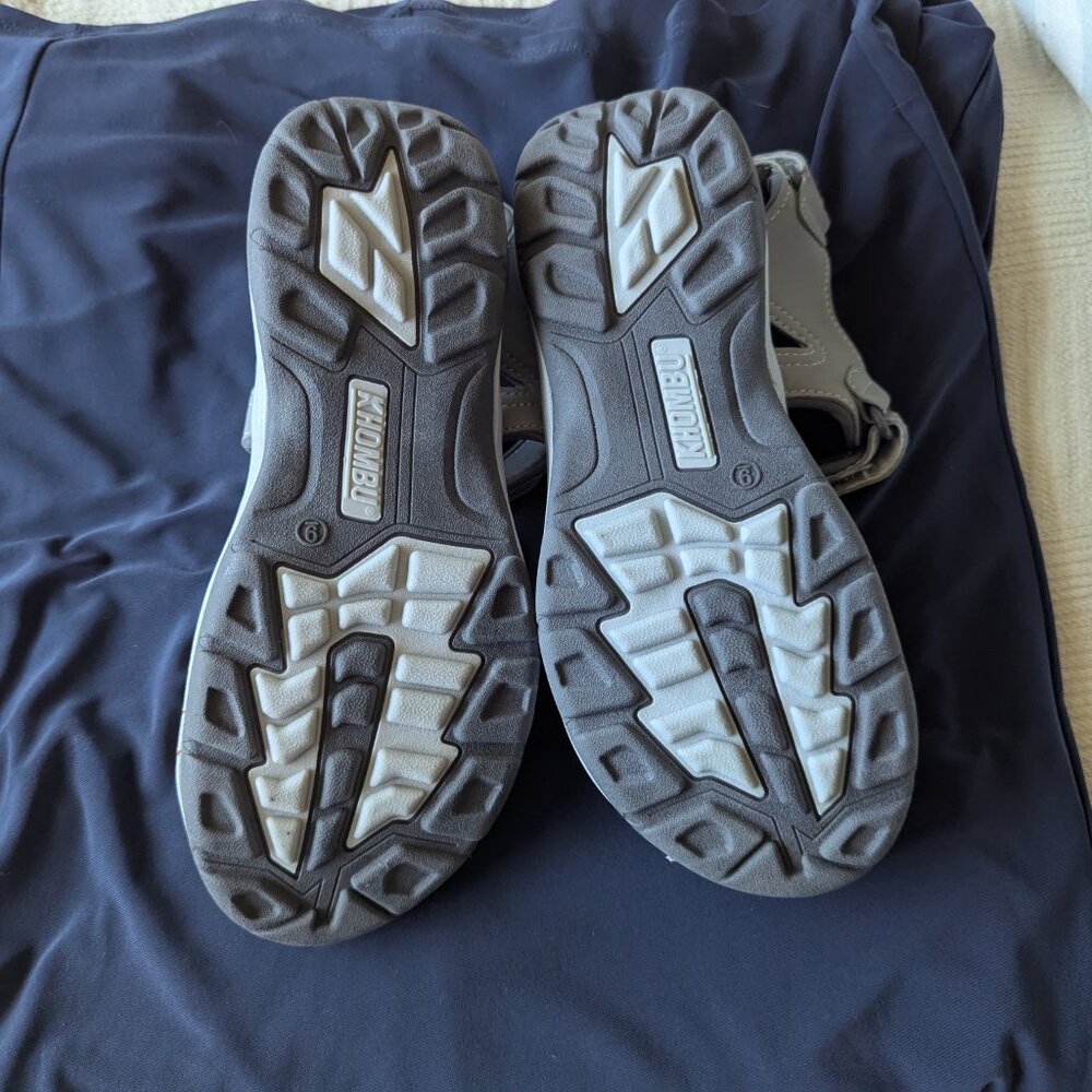 Khombu Women s Outdoor Hiking?Water Sandals Size 9M Light Gray NWOT - Picture 3 of 6